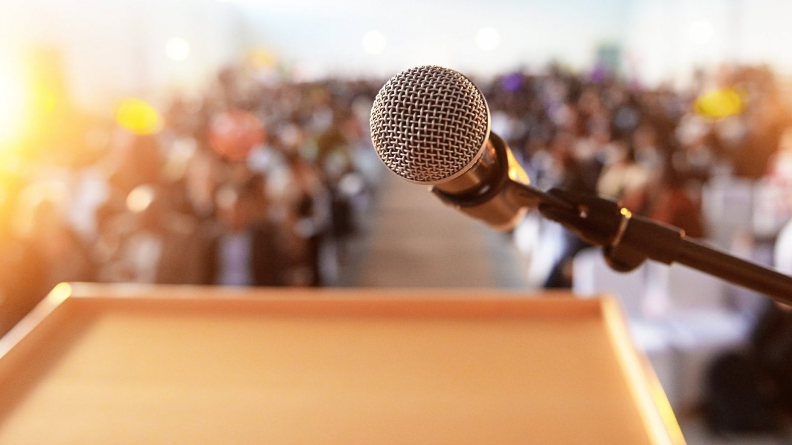 microphone, audience, showing the concept of how to master public speaking